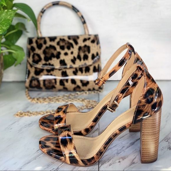 Leopard Open Toe Buckle Strap Block Heel - Picture 3 of 5